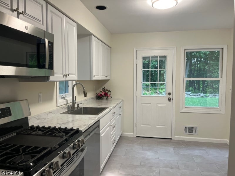 150 Saddleback Ct — photo