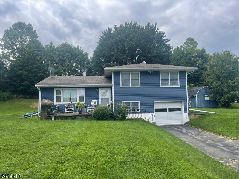 8 Regina Ln — photo