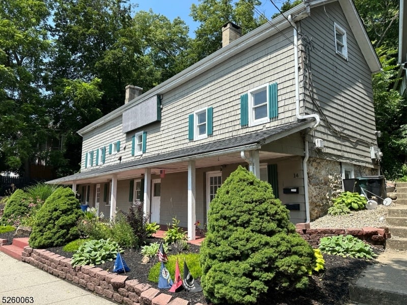 14 W Main St Apt B — photo