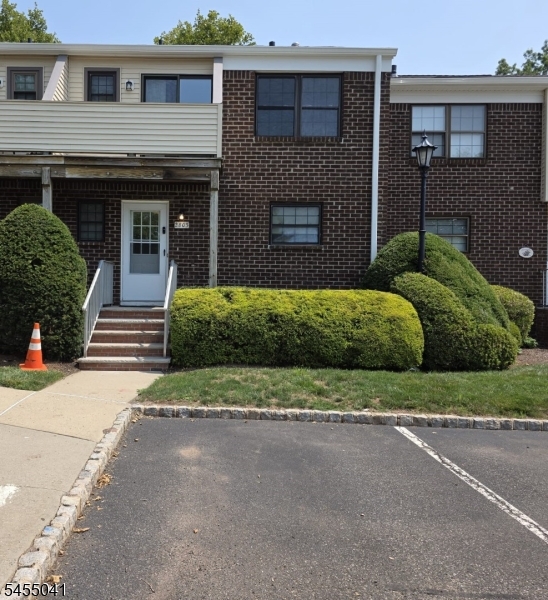 2803 Kent Place — photo