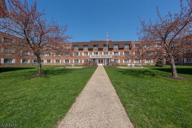 255 Tucker Ave 233 — photo