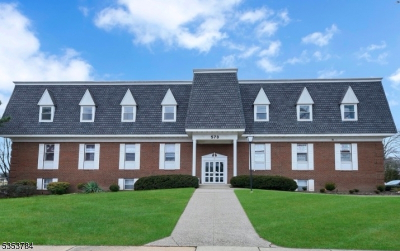 573 Valley Rd, Suite 9a — photo