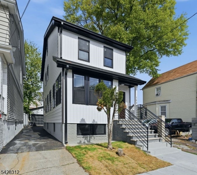 153 Brookside Ave — photo