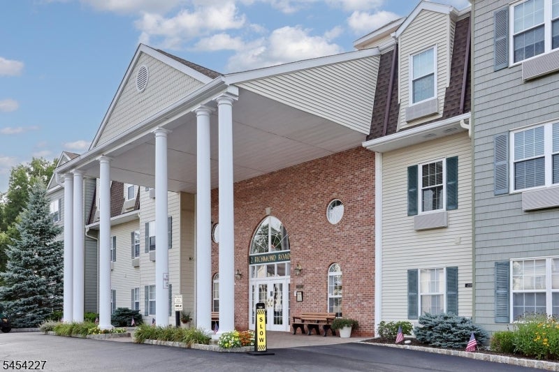 2 Richmond Roadsuite222 222 — photo