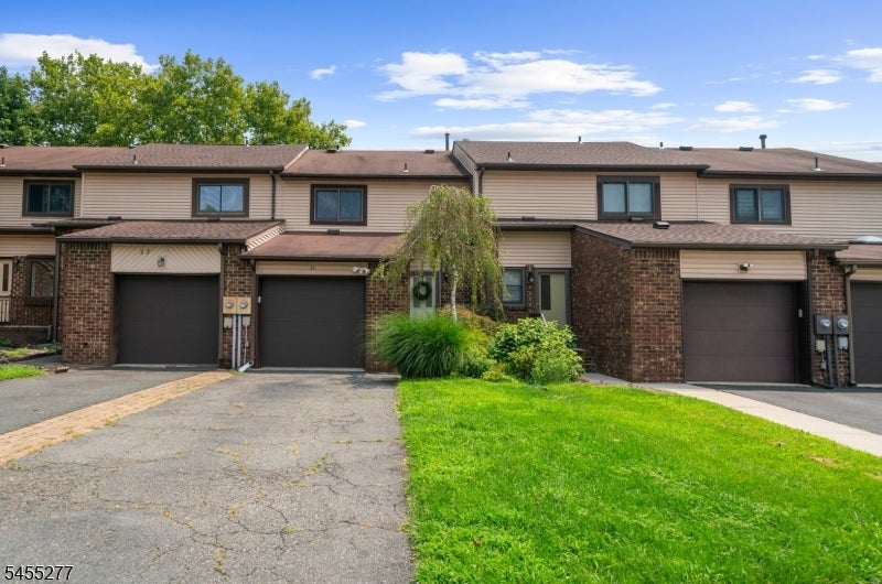 35 Chelsea Cir — photo