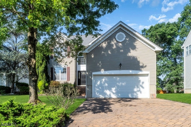 10 Sutton Ct — photo
