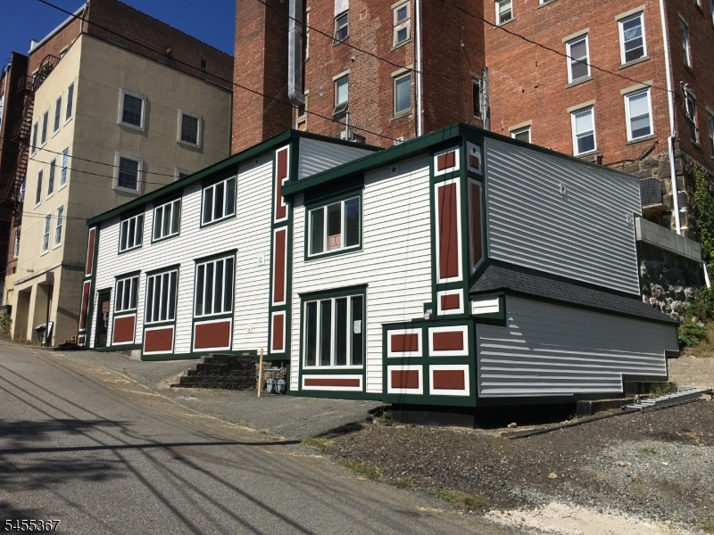 712 Main St Unit 187 B C — photo