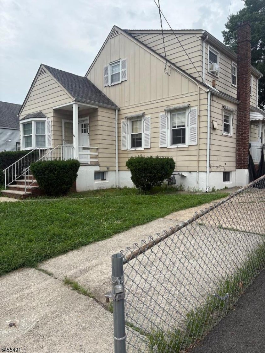 411 Grant St — photo