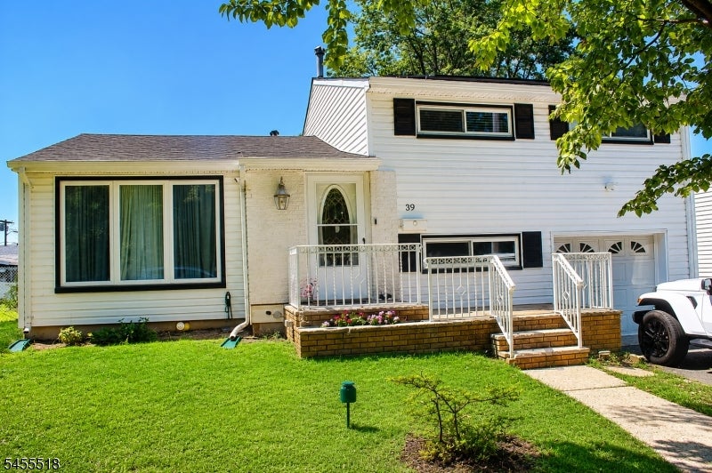 39 Florence Dr — photo