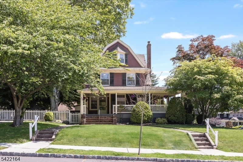 5 Colonial Ter — photo
