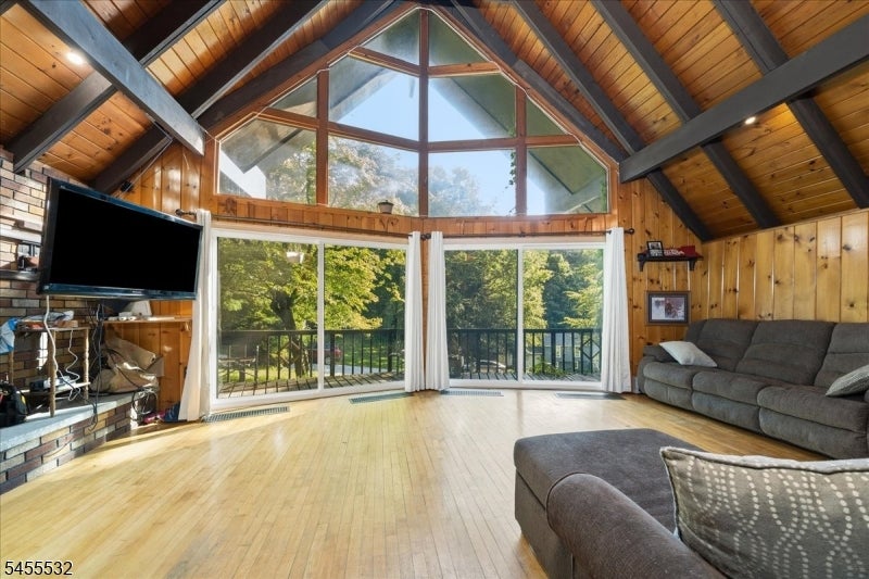 347 Rolling Ridge Rd — photo