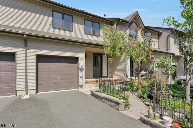 26 Maple Ct — photo