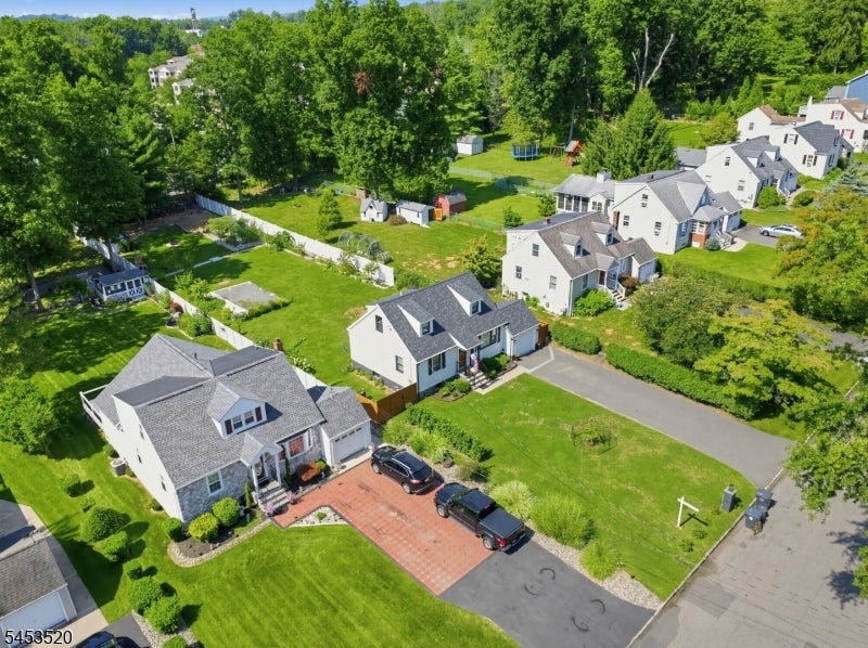9 Frederick Pl — photo