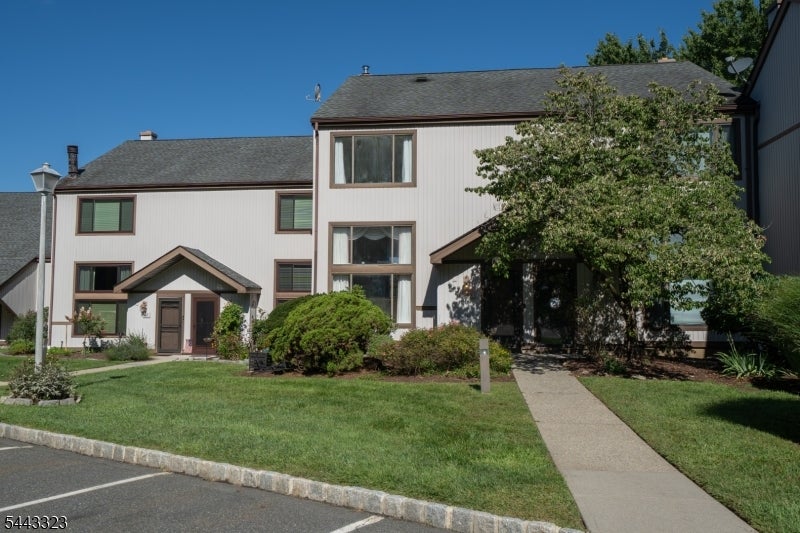 569 Dell Pl 69 — photo