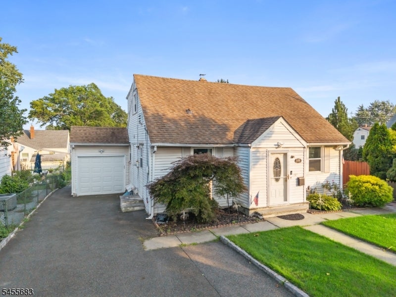 109 Maple Hill Rd — photo