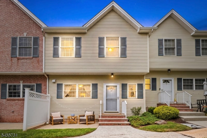 29 Riga Ct — photo