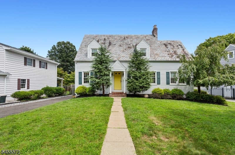 8 Tuxedo Pl — photo
