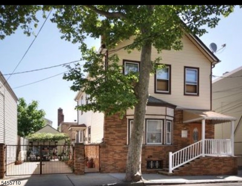 14 Vincent Street — photo