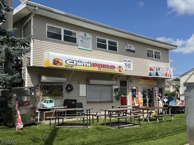 715 Somerset St, Unit 201 — photo