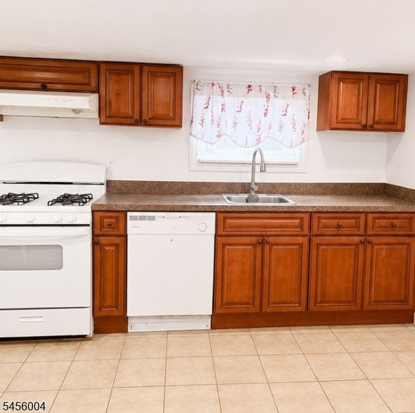 233 Jackson Avenue, Hackensack, NJ 07601 — photo 3