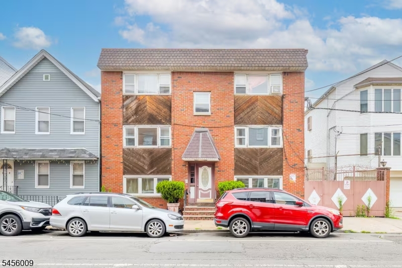 33-35 Adams Street 1 — photo