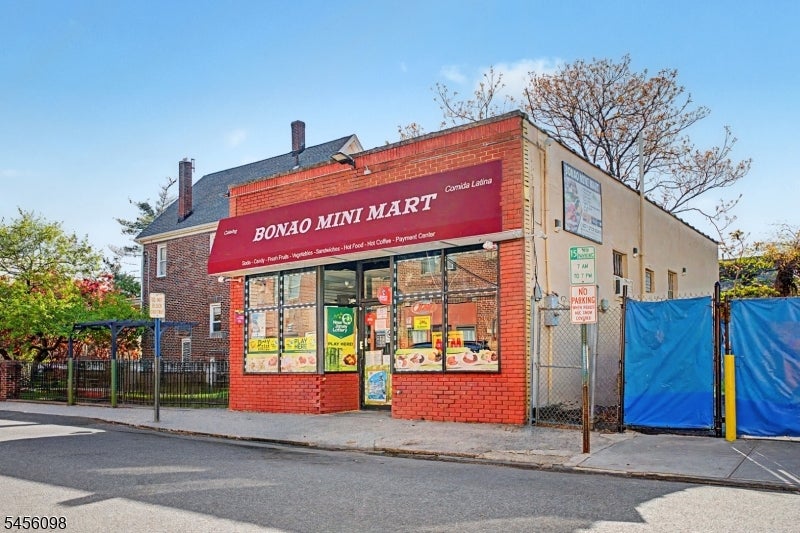 37 Fair St — photo