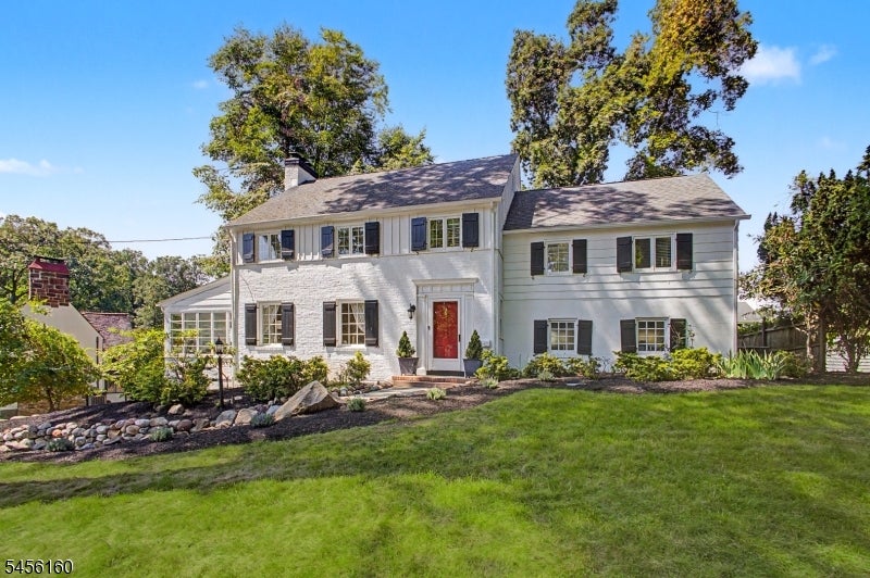 1015 Sleepy Hollow Lane — photo