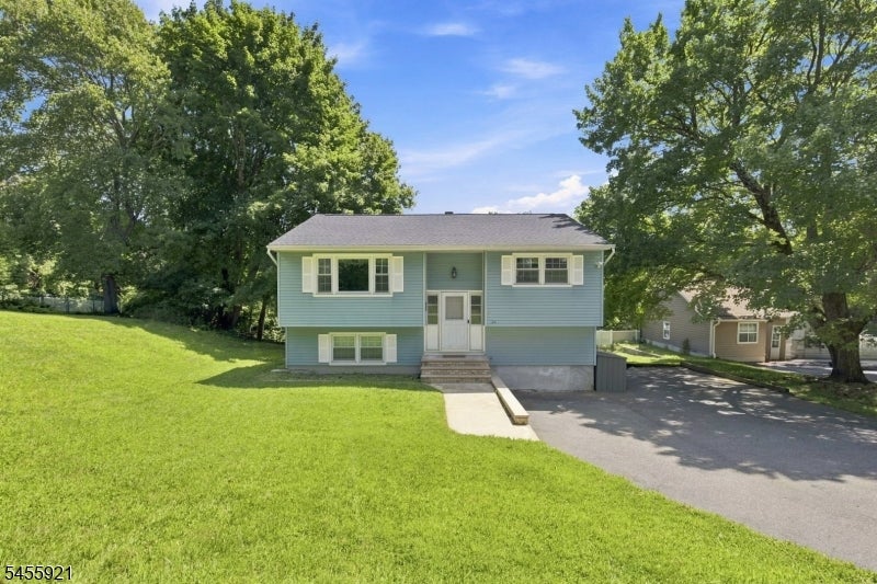 20 S Hillside Dr — photo