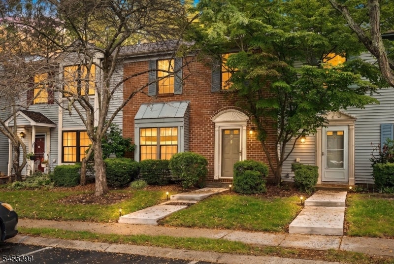 4 Pear Tree Ln — photo