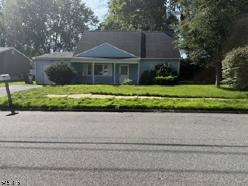 10 Renault Drive — photo