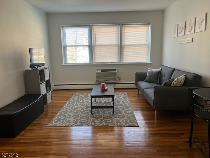 123 Milligan Place B — photo
