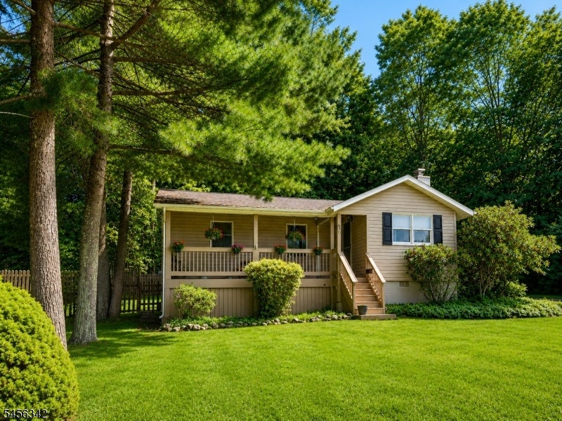 121 Summit Rd — photo
