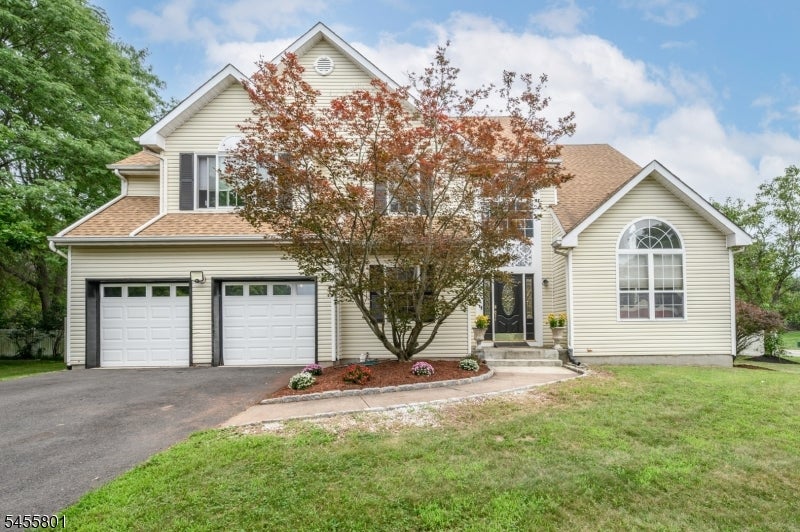 2 Garden Hills Dr — photo