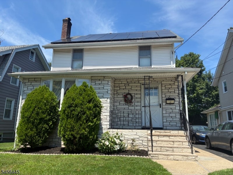 124 Hawthorne Ave — photo