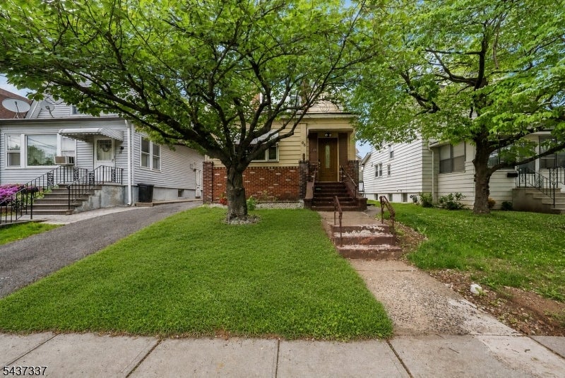 86 Curie Ave 2 — photo