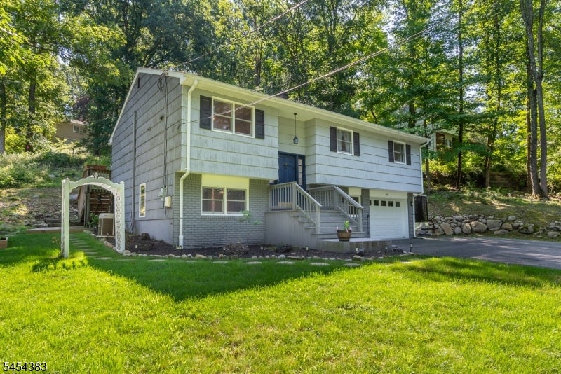 104 Ford Rd — photo