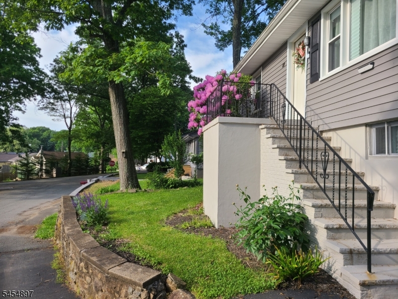 137 W End Avenue — photo