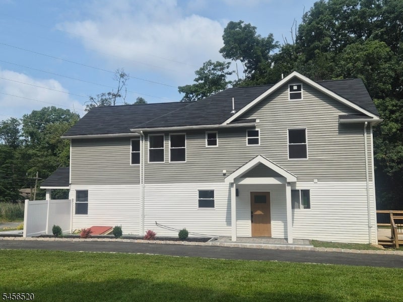 1453 Sussex Tpke — photo