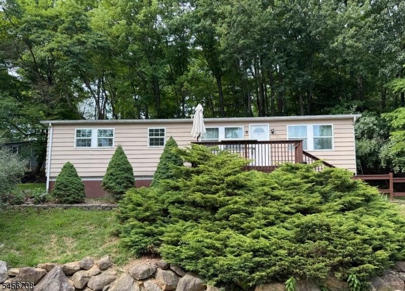 54 Northwood Dr — photo