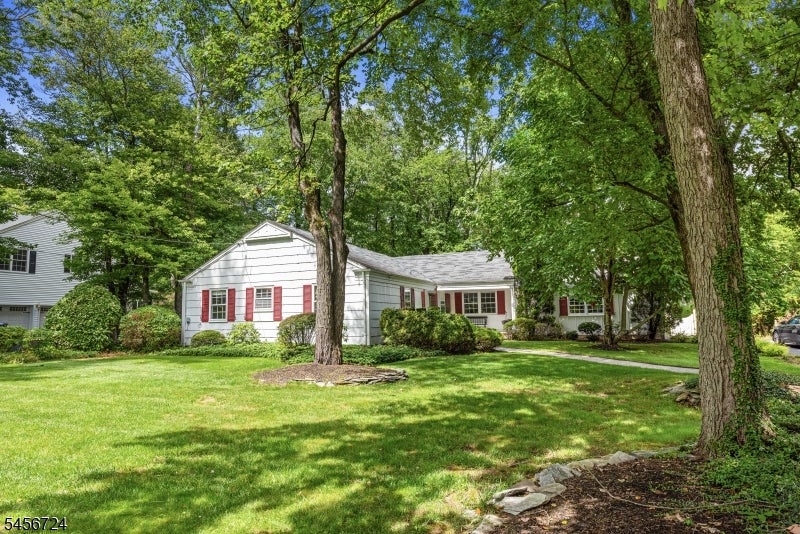 7 Fox Chase Ln — photo