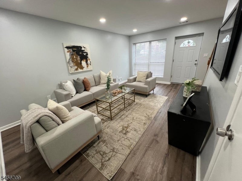 17 Rutgers Dr 17 — photo