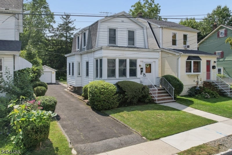 11 Concord Ave — photo
