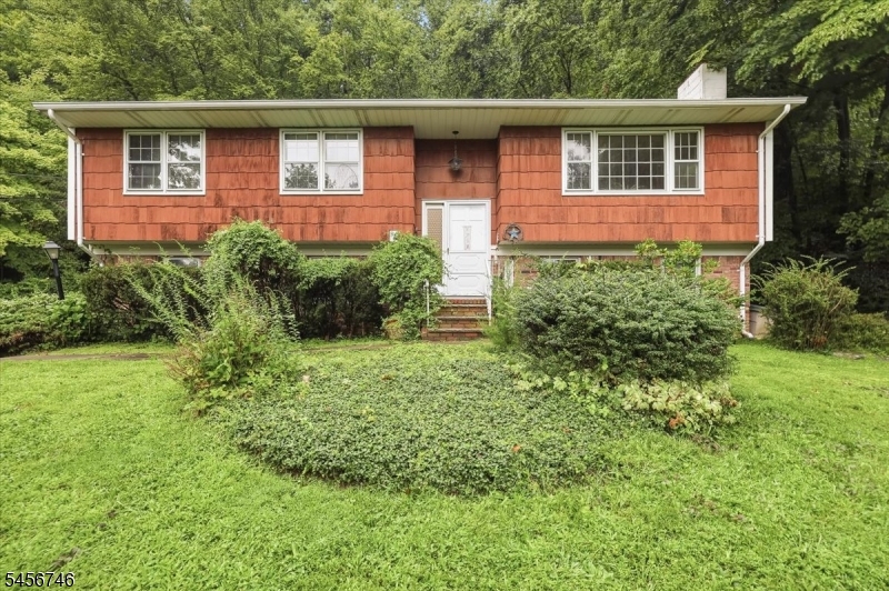 24 Hickory Road — photo