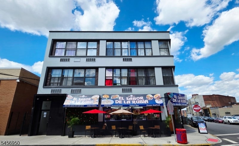 30 Howe Ave 206 — photo
