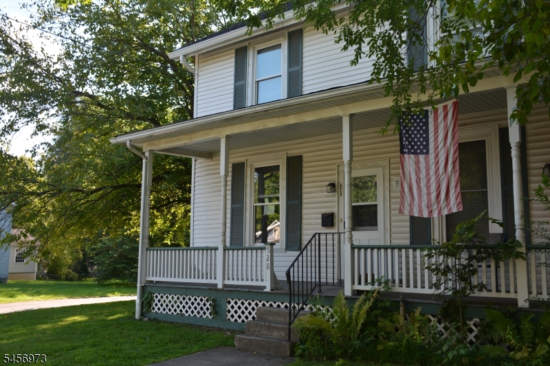 528 Mansfield Street — photo
