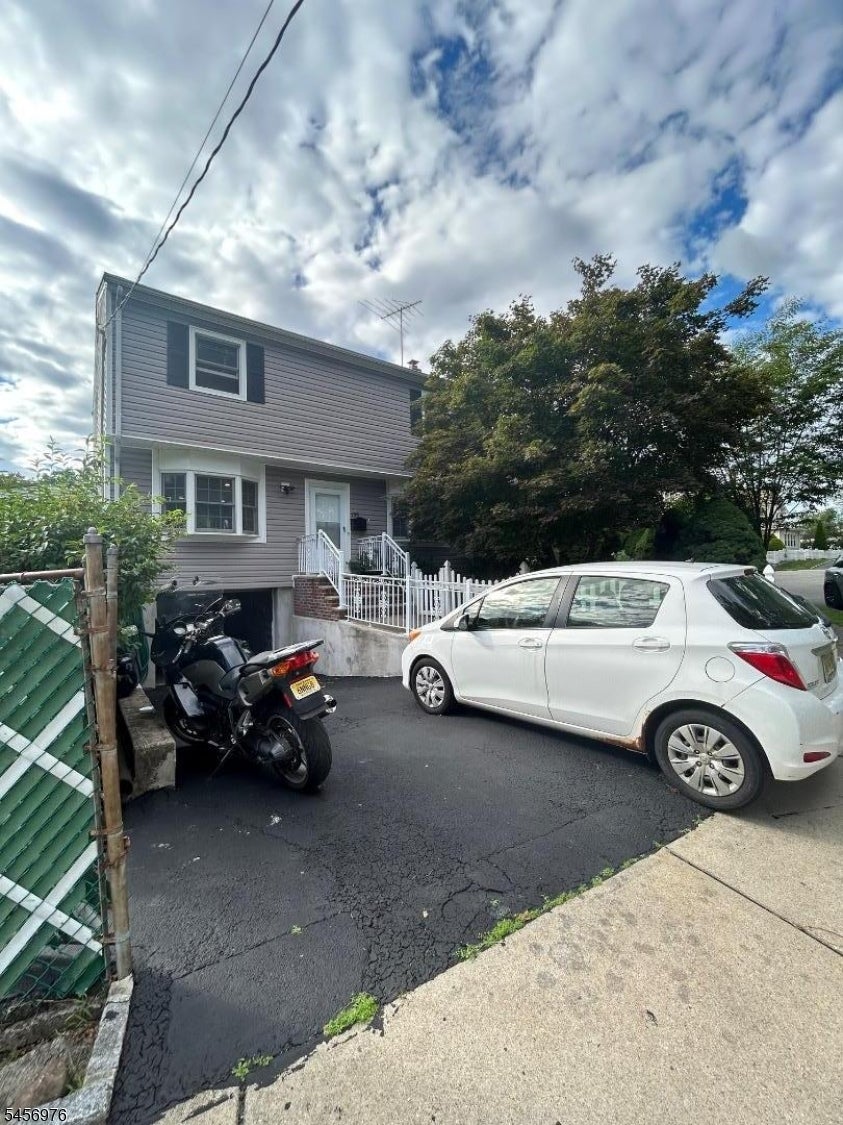153 Smallwood Ave — photo