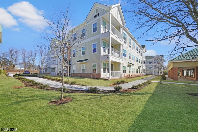 649 Route 206 207 — photo