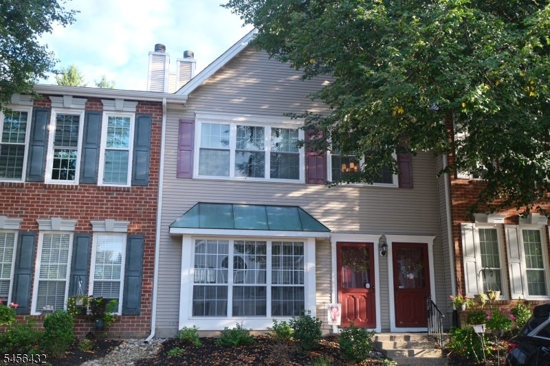 118 Edward Dr — photo