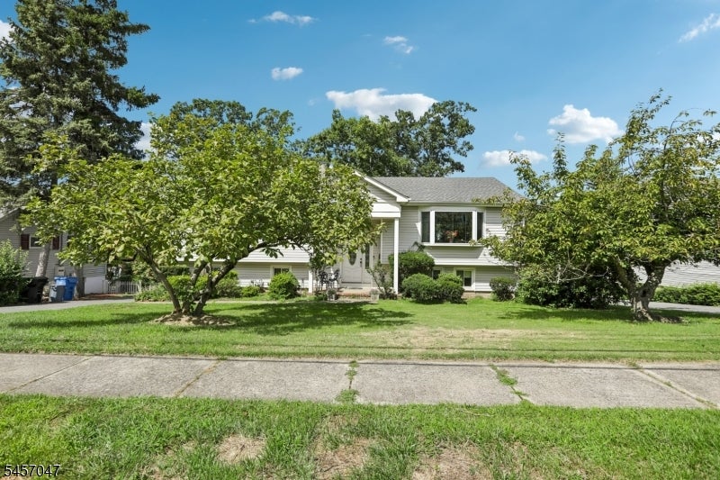 347 Alan Dr — photo