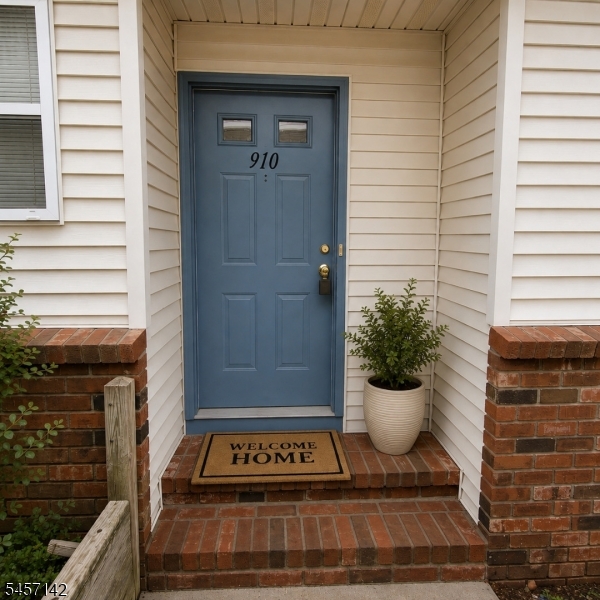 910 Reed Court, Flemington, NJ 08822